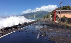 Effets de la #houle au #Carbet en #Martinique