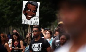 Le policier qui a tué Eric Garner a été augmenté plusieurs fois. WTF.