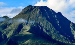 Martinique : et si la Montagne Pelée se réveillait ? Et si elle s'y mettait ?