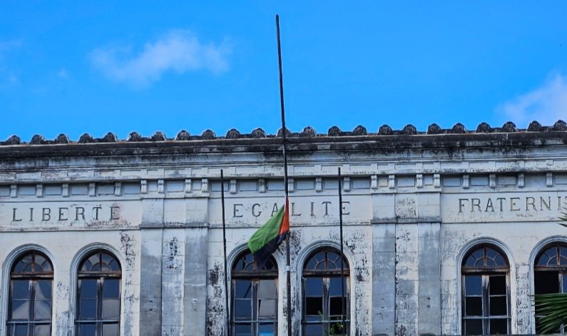 LIBERTÉ- ÉGALITÉ - FRATERNITÉ - PARADOXE - FACTICITÉ... Martinique