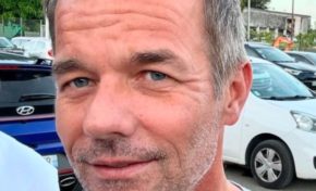 Rallye des Grands Fonds en Guadeloupe  : Sébastien Loeb organise une opération porte ouverte dans un giratoire