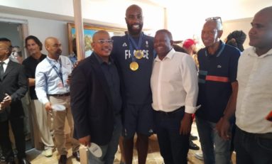 Teddy Riner est en Guadeloupe...